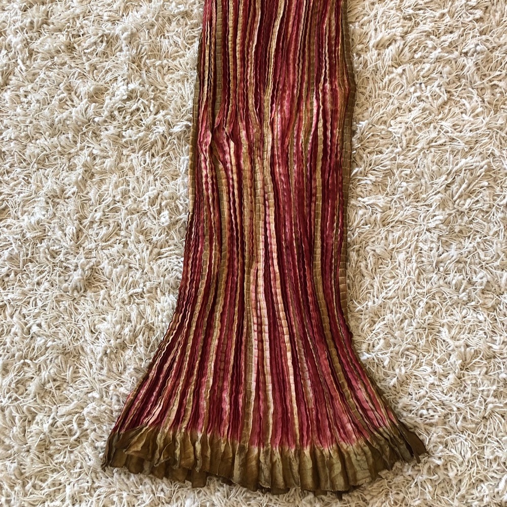 Accordion fold scarf